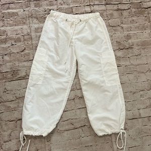 Urban groove white capris size Junior S.